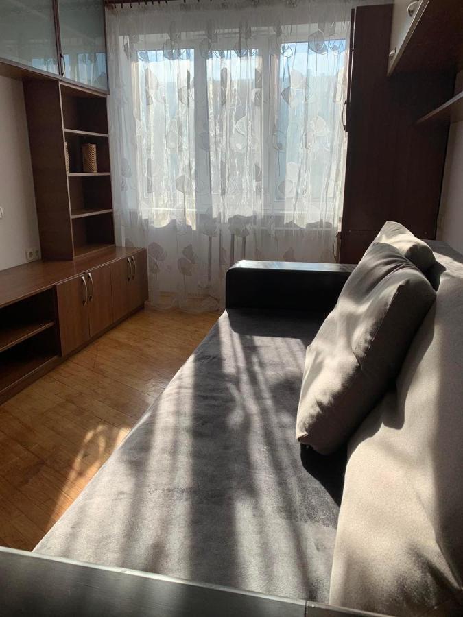 Apartment Next To Metro Station Pechersk Киев Екстериор снимка