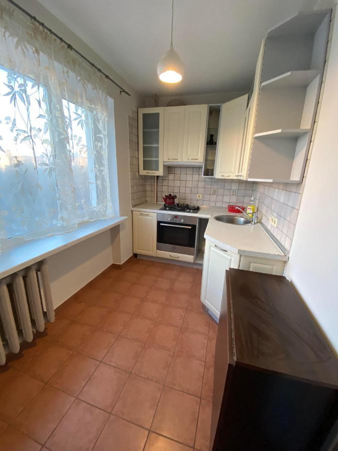 Apartment Next To Metro Station Pechersk Киев Екстериор снимка