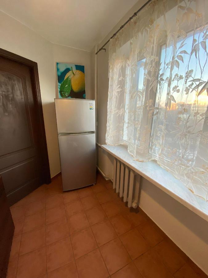 Apartment Next To Metro Station Pechersk Киев Екстериор снимка