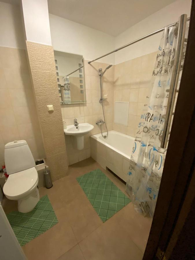 Apartment Next To Metro Station Pechersk Киев Екстериор снимка