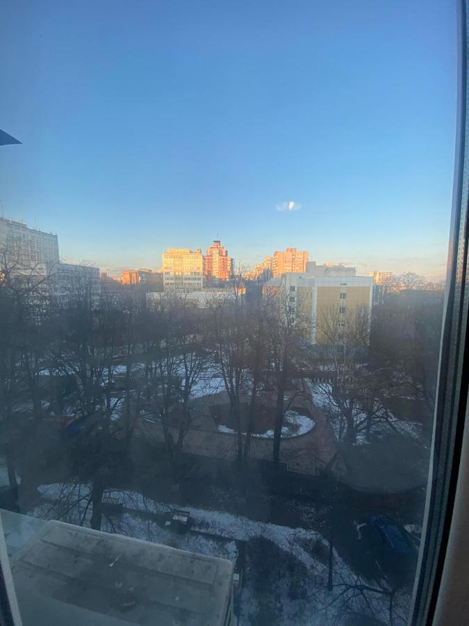 Apartment Next To Metro Station Pechersk Киев Екстериор снимка